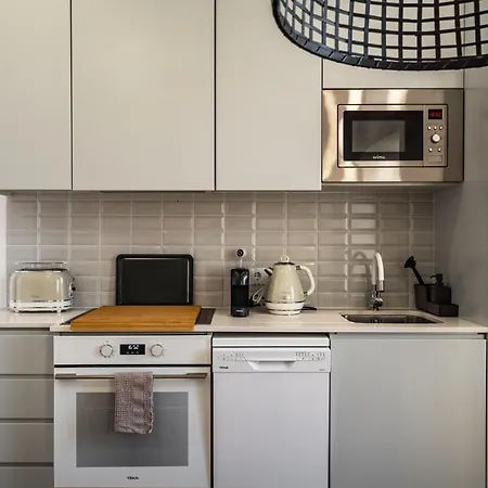 Apartment Akicity Ourique White Lisbon